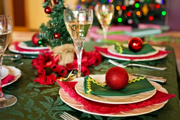 Fábrica de Bolo Vó Alzira - O Bolo de Natal da Vó Alzira é feito com as  tradicionais frutas cristalizadas, que não podem faltar na sua ceia de  Natal. Ele é produzido